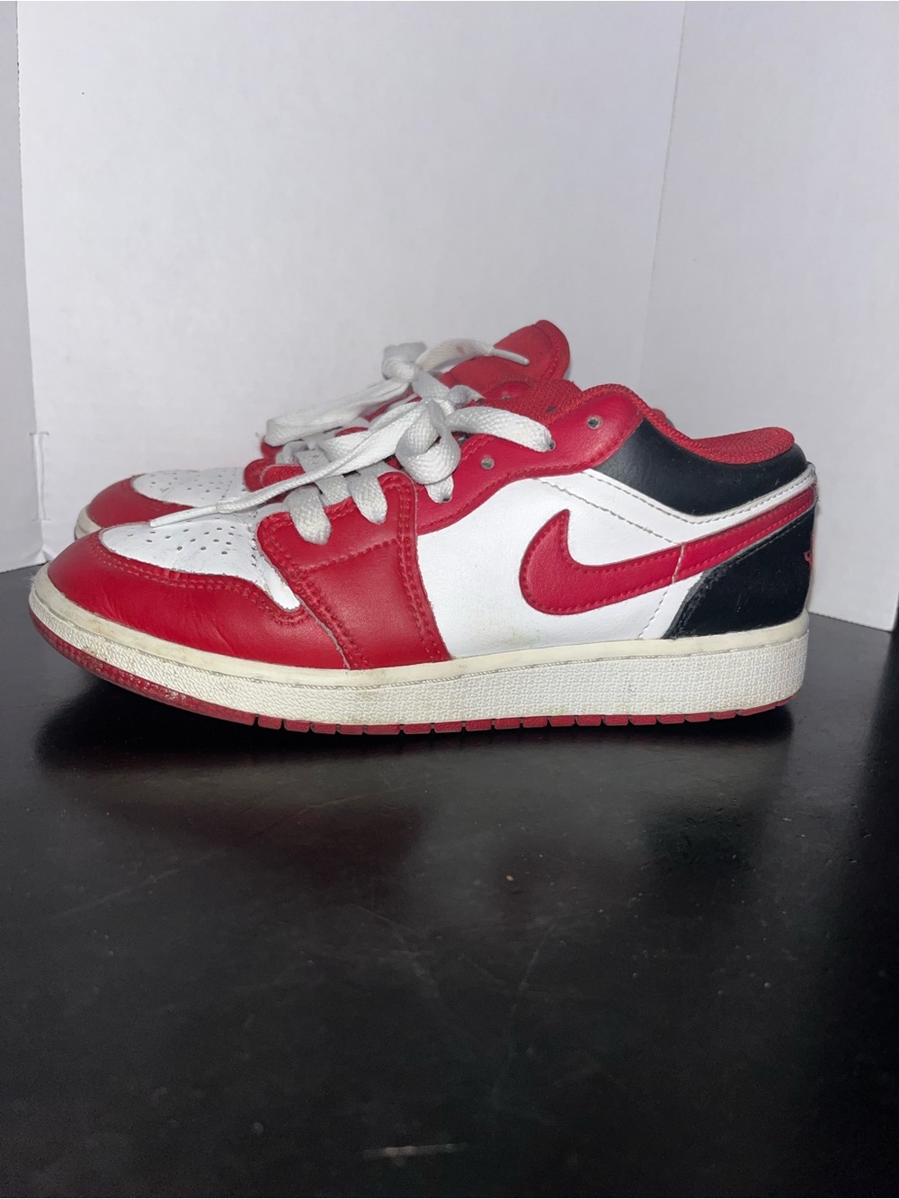Air Jordan 1 Low Reverse Black Toe